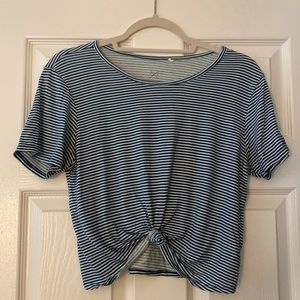 Pacsun t-shirt crop top
